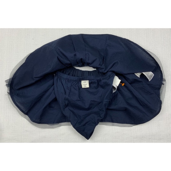 NWOT GAP BABY GITL SKIRT , SIZE 12-18 MONTHS - Picture 2 of 2